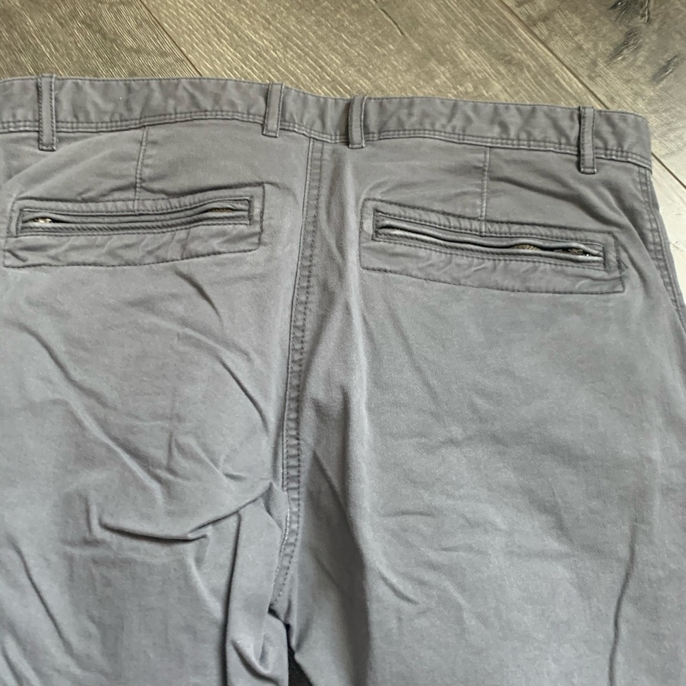 GAP - Picture 5 of 7